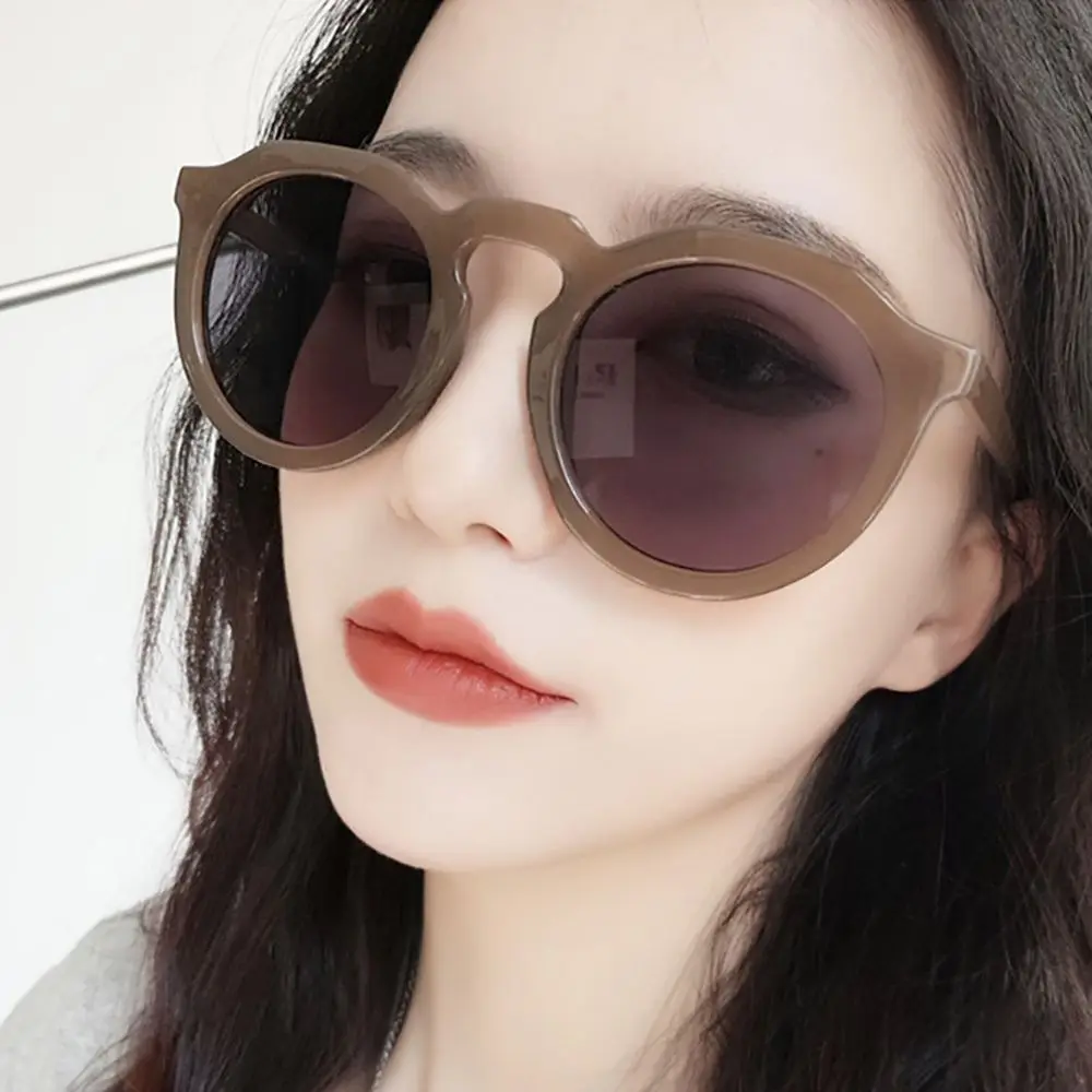 WOENFEL Vintage Round Sunglasses Fashion Luxury Brand Sun Glasses Classic Retro Designer Korean style Cute Travel Eyewear
WOENFEL Vintage Round Sunglasses Fashion Luxury Brand Sun Glasses Classic Retro Designer Korean style Cute Travel Eyewear
