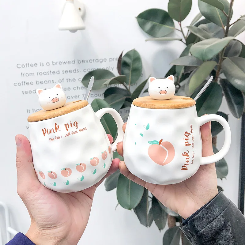 Cartoon Pig Head Peach Ceramic Mug Cup With Spoon Lid Drinkware Accessories Couple Children Christmas Milk Coffee Cup Gift
Cartoon Pig Head Peach Ceramic Mug Cup With Spoon Lid Drinkware Accessories Couple Children Christmas Milk Coffee Cup Gift