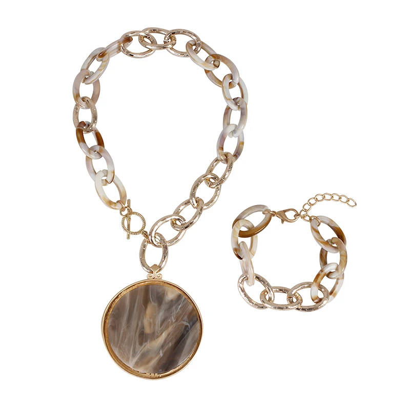 Women's Hollow Alloy Acrylic Pendant Water Drop Geometric Necklace Acrylic Clasp Link Necklace Bracelet Set Decoration 2020 New
Women's Hollow Alloy Acrylic Pendant Water Drop Geometric Necklace Acrylic Clasp Link Necklace Bracelet Set Decoration 2020 New