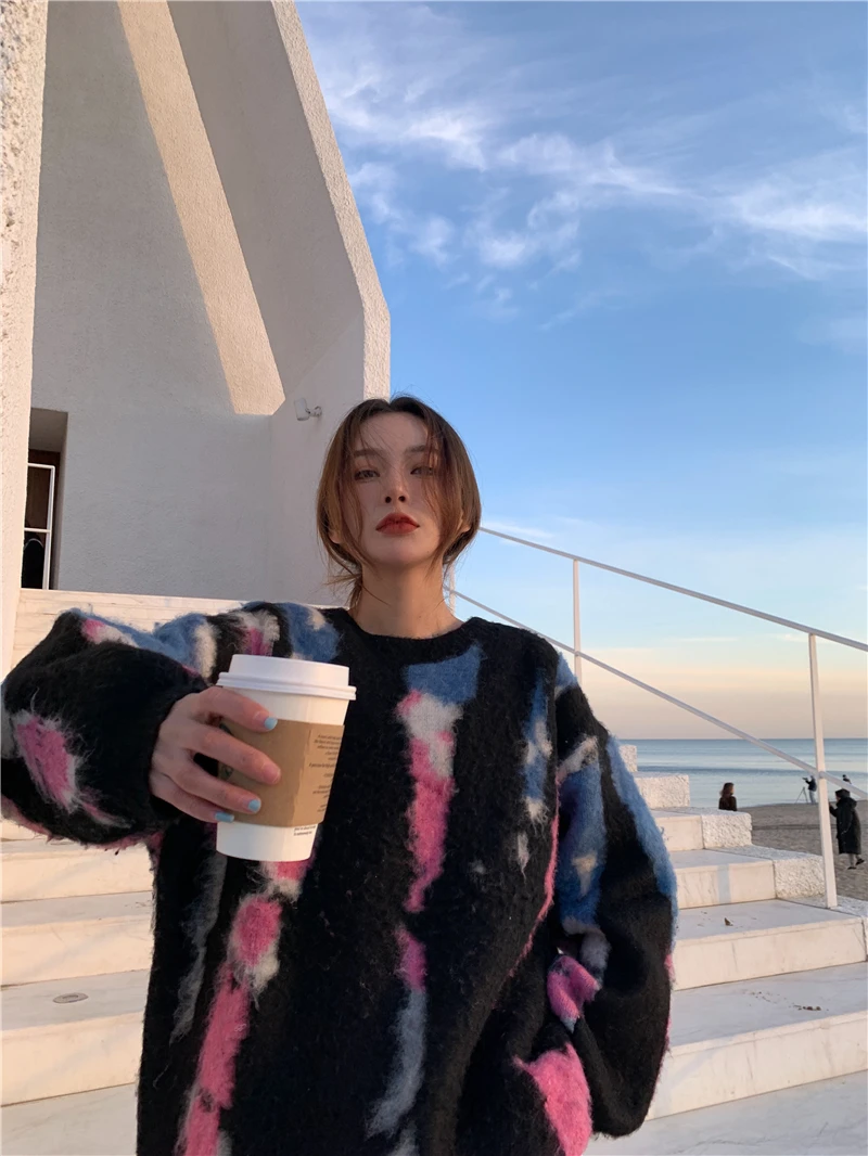 Round neck pullover knitted sweater women 2020 loose large size contrast color lazy knitted sweater
Round neck pullover knitted sweater women 2020 loose large size contrast color lazy knitted sweater