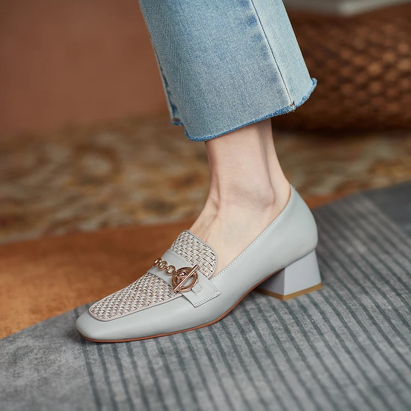 ISNOM Women Chain Loafers Pumps Genuine Leather Sqaure Toe Slip On Pumps Thick Heels Weave Patcthwork Pumps Women Cozy Shoes
ISNOM Women Chain Loafers Pumps Genuine Leather Sqaure Toe Slip On Pumps Thick Heels Weave Patcthwork Pumps Women Cozy Shoes