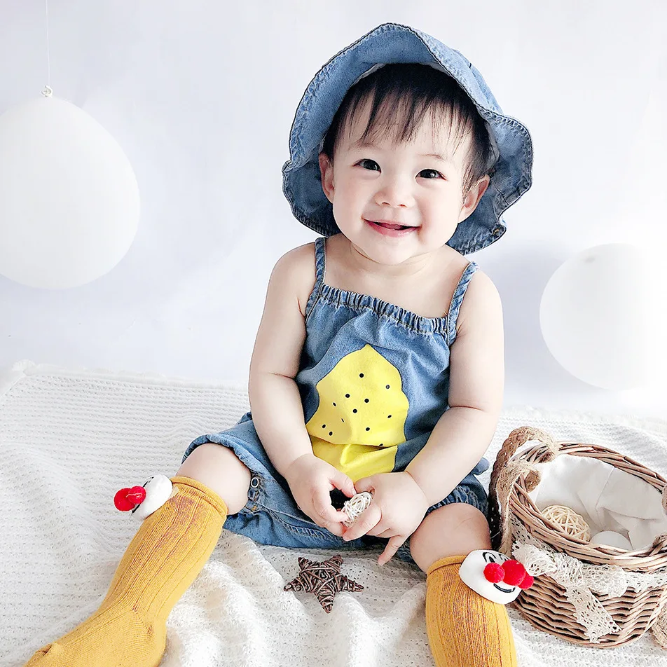 New Summer Infant One-piece Clothes for Baby Boys Baby Girls Cute Cartoon Lemon Printed Denim Suspenders Rompers Send Hats
New Summer Infant One-piece Clothes for Baby Boys Baby Girls Cute Cartoon Lemon Printed Denim Suspenders Rompers Send Hats