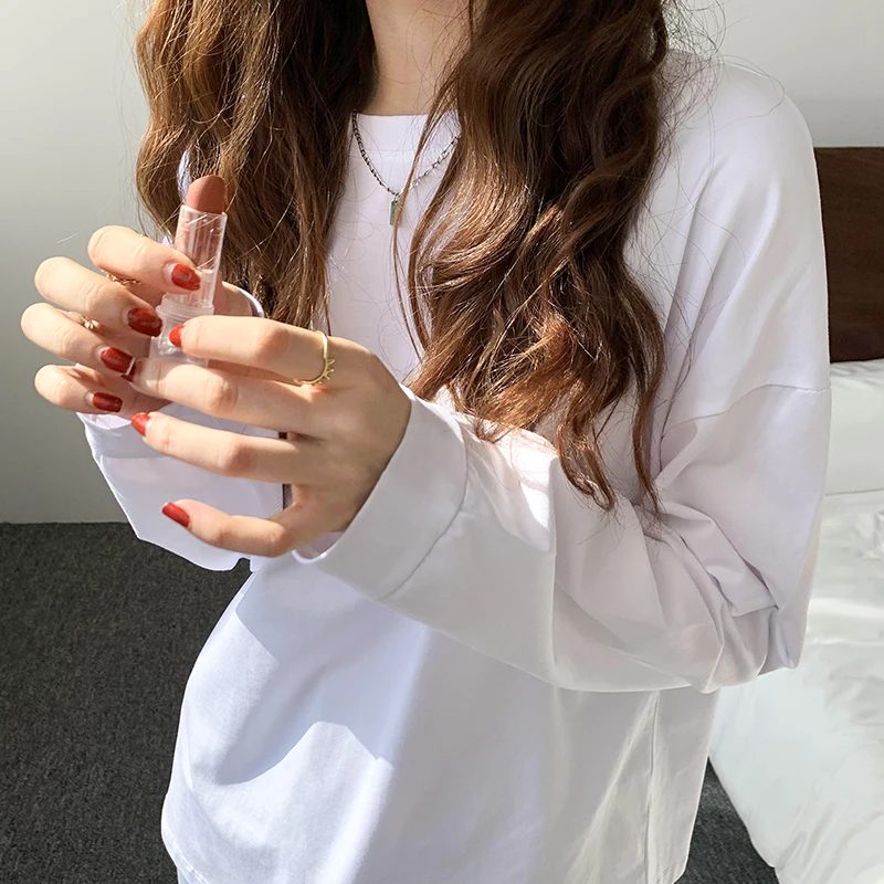period and the new leisure joker white T-shirt women long sleeve blouse collar render unlined upper garment of ins
period and the new leisure joker white T-shirt women long sleeve blouse collar render unlined upper garment of ins