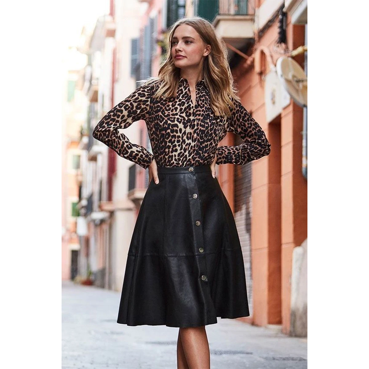 2021 New Women Fashion PU Leather Faux Leather A-Line Skirt Office Lady Spring Fall Casual Solid Knee Length Midi Skirt Clubwear
2021 New Women Fashion PU Leather Faux Leather A-Line Skirt Office Lady Spring Fall Casual Solid Knee Length Midi Skirt Clubwear