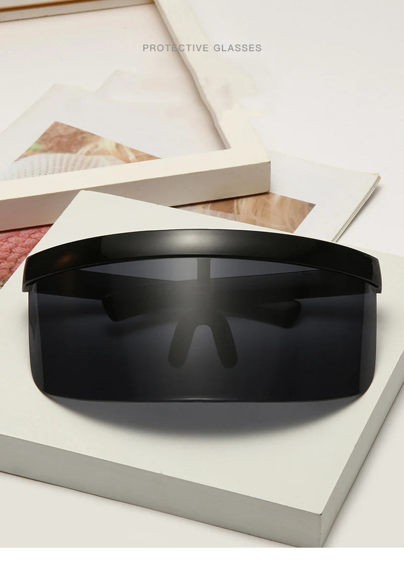 One-Piece Large Lens Anti-Peeping Sunglasses Fashion Outdoor Anti-Ultraviolet Sunglasses
One-Piece Large Lens Anti-Peeping Sunglasses Fashion Outdoor Anti-Ultraviolet Sunglasses