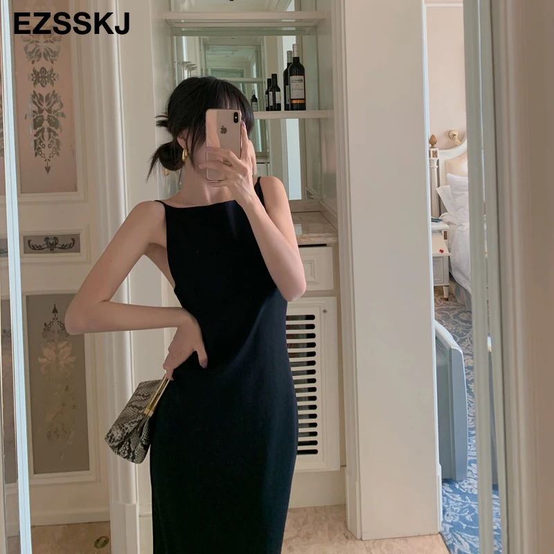 Backless strap long dress women 2021 high quality luxury slash neck split side long slim off shoulder dress sexy Folds dress
Backless strap long dress women 2021 high quality luxury slash neck split side long slim off shoulder dress sexy Folds dress