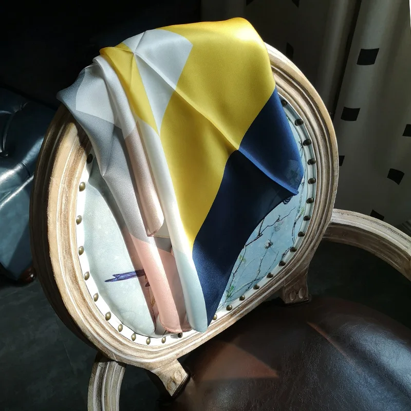 53*53cm Fashion Blue Pink Shawl Scarves for Women Geometric Mosaic Pattern 100% Silk Hijab Scarf Female Dropshipping 
53*53cm Fashion Blue Pink Shawl Scarves for Women Geometric Mosaic Pattern 100% Silk Hijab Scarf Female Dropshipping