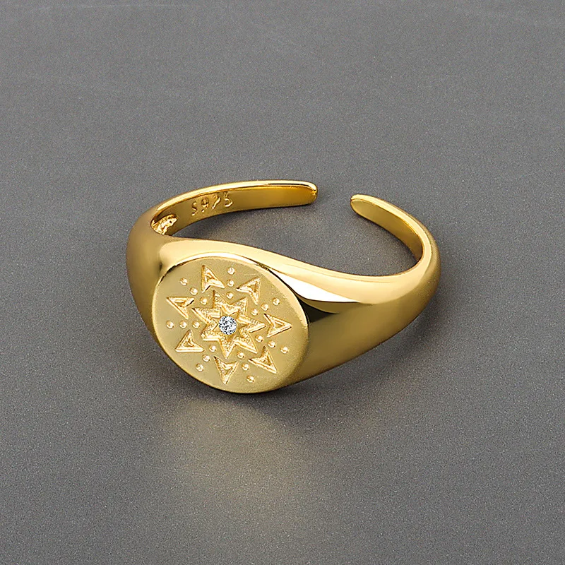 Gold Silver 2Colors Elegant Women Metal Sunflower Pattern Engraved Opening Ring Zircon Embellishment Party Sunflower Ring
Gold Silver 2Colors Elegant Women Metal Sunflower Pattern Engraved Opening Ring Zircon Embellishment Party Sunflower Ring