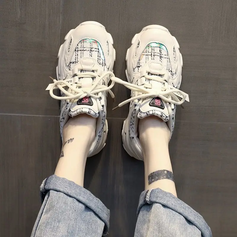 High Quality Splicing Hot Sale Design Sports Running Casual Shoes Women's Flats Fashion Mesh Colorful Platform Leisure Shoes
High Quality Splicing Hot Sale Design Sports Running Casual Shoes Women's Flats Fashion Mesh Colorful Platform Leisure Shoes