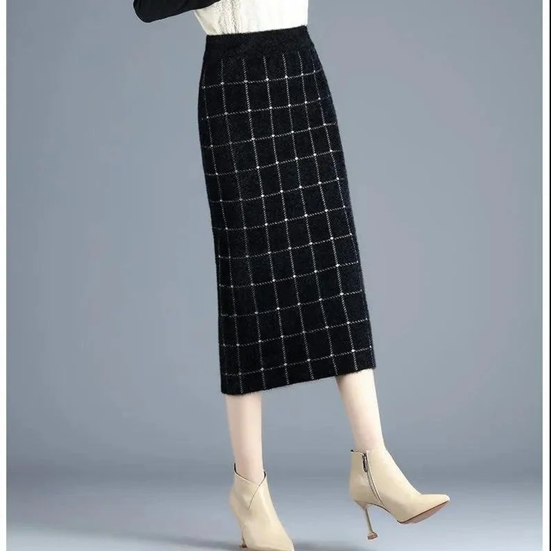 Fleece Thick Women Skirts Autumn Winter High Waist Straight Knee-Length Elegant Office Lady Clothing Top Quality
Fleece Thick Women Skirts Autumn Winter High Waist Straight Knee-Length Elegant Office Lady Clothing Top Quality