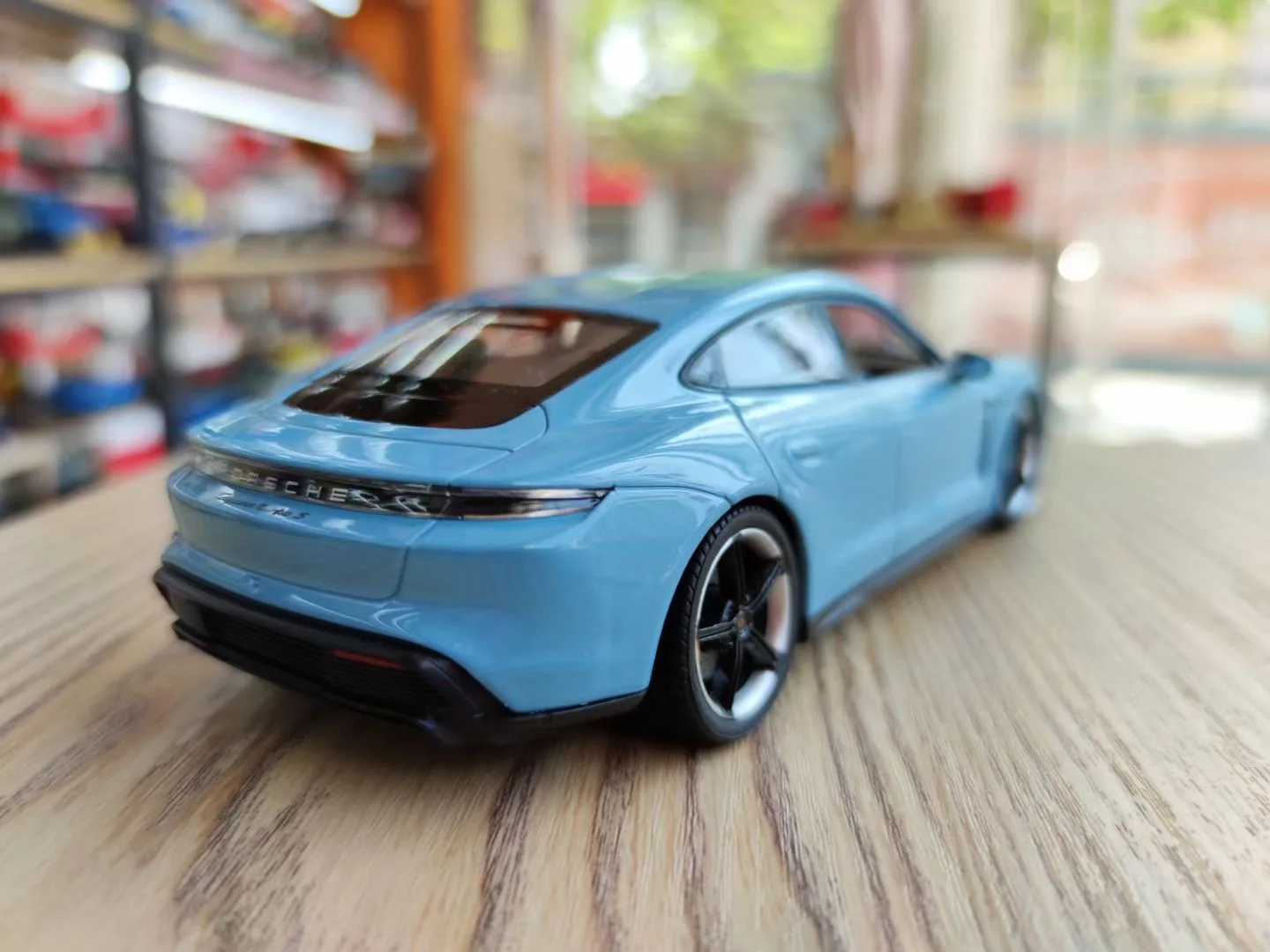 1:24 1:24 Porsche Taycan Turbo S Car Alloy Car Model Simulation Car Decoration Collection Gift toy Die Casting Model Boy Toy
1:24 1:24 Porsche Taycan Turbo S Car Alloy Car Model Simulation Car Decoration Collection Gift toy Die Casting Model Boy Toy