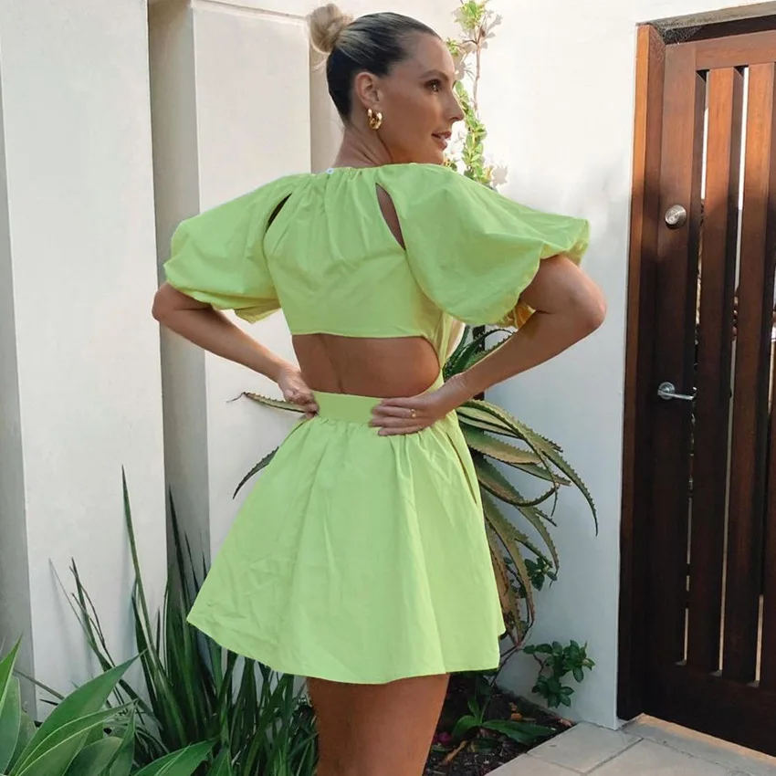 Women Vintage Lantern Sleeve Backless A-line Dress Short Sleeve O neck Sliod Casual Mini Dress 2021 Summer Fashion Women Dress
Women Vintage Lantern Sleeve Backless A-line Dress Short Sleeve O neck Sliod Casual Mini Dress 2021 Summer Fashion Women Dress