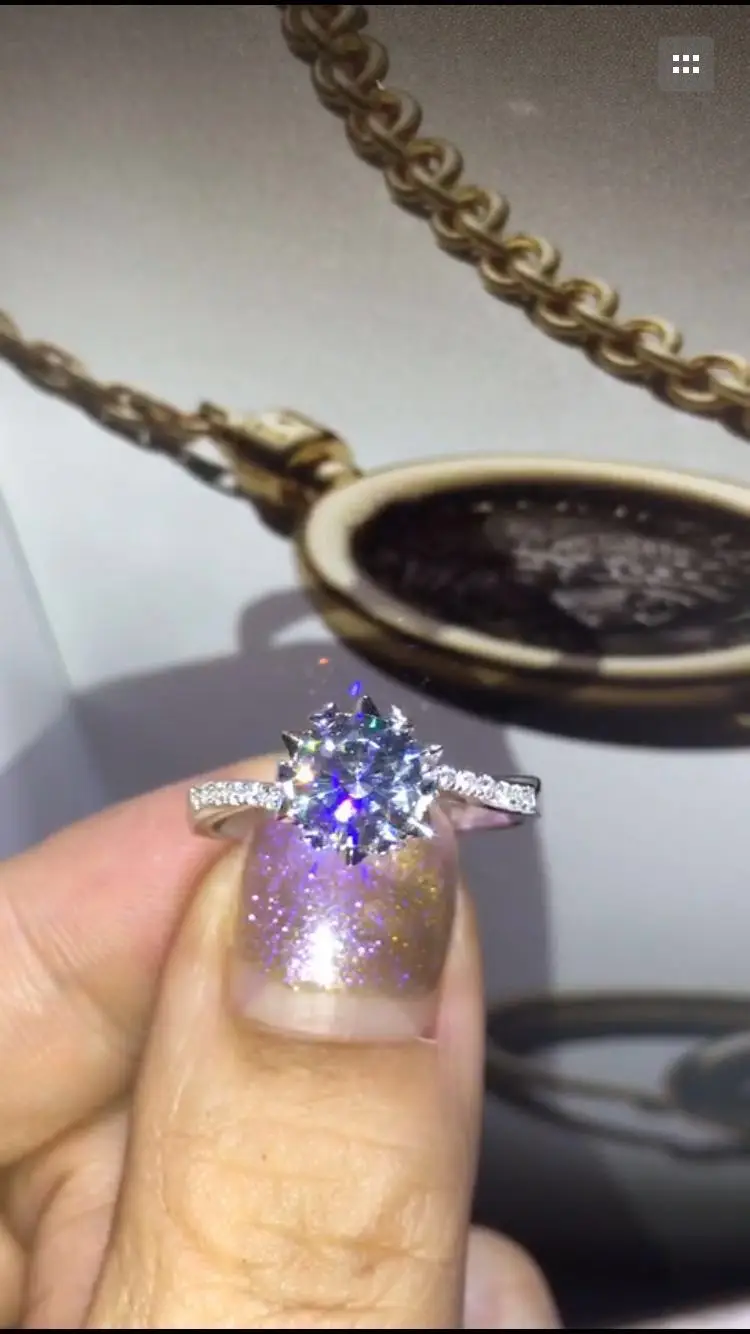 Бесплатная доставка CAR012! Роскошные кольца 1 карат 6,5 мм NSCD искусственная фотография для женщин огромные кольца
Бесплатная доставка CAR012! Роскошные кольца 1 карат 6,5 мм NSCD искусственная фотография для женщин огромные кольца