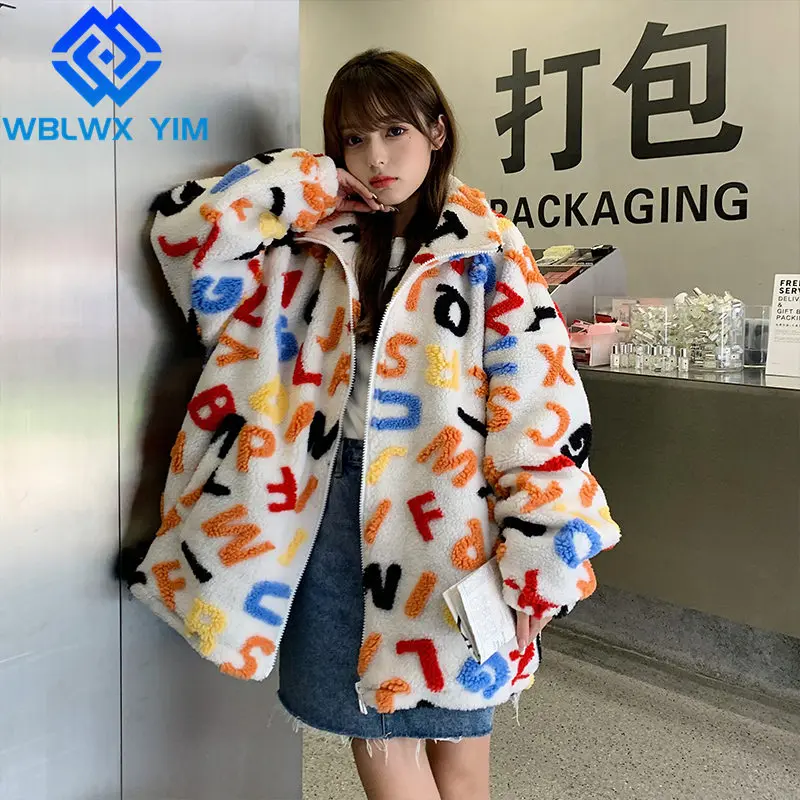 Faux Lamb Fur Jacket Women Thick Warm Overcoat Fashion Letter Print Zipper Faux Fur Coat Female Loose Soft Plush Winter Coat
Faux Lamb Fur Jacket Women Thick Warm Overcoat Fashion Letter Print Zipper Faux Fur Coat Female Loose Soft Plush Winter Coat