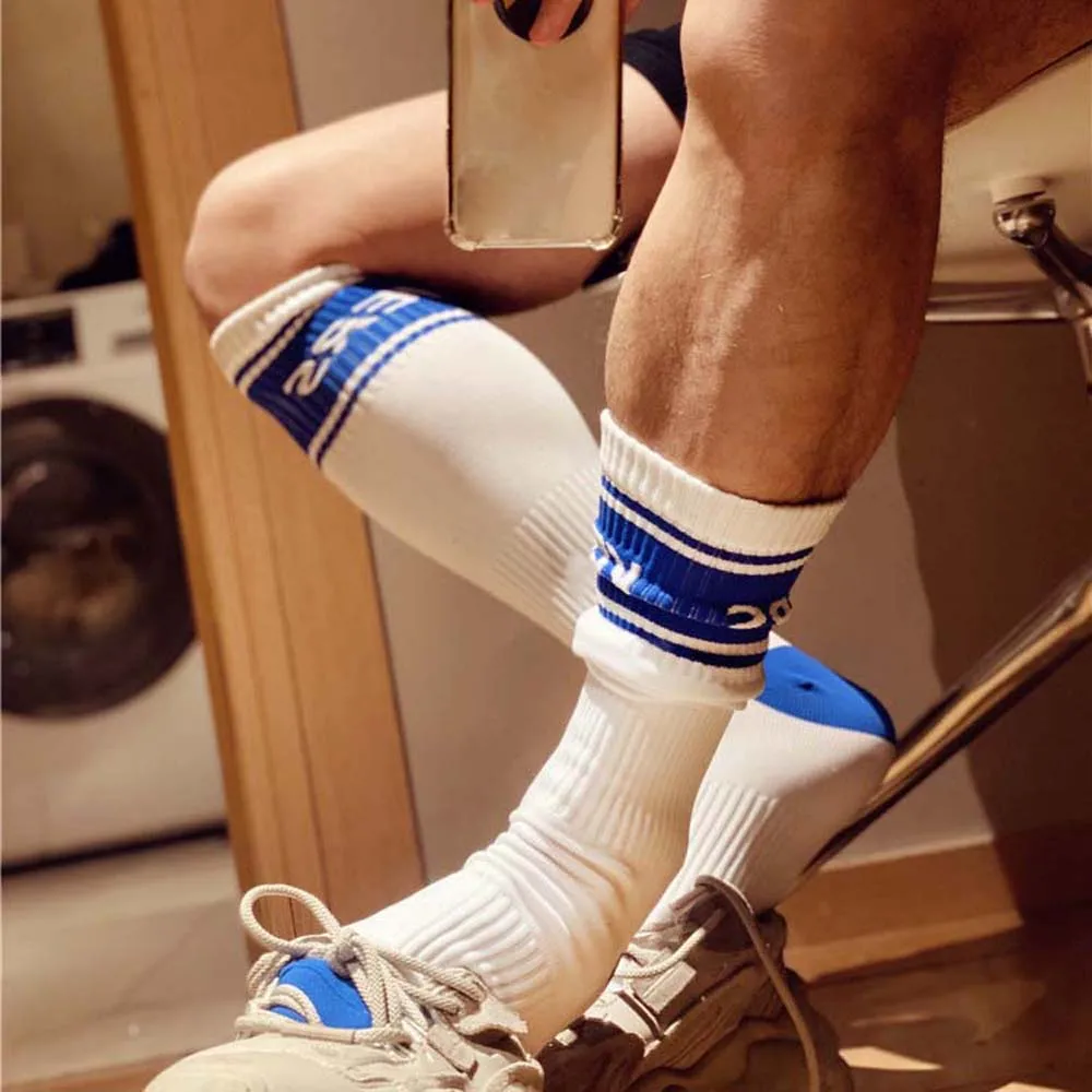 Socks Men calcetines skarpetki calcetines hombre nylon sports long tube football socks meias compression socks sweat-absorbent
Socks Men calcetines skarpetki calcetines hombre nylon sports long tube football socks meias compression socks sweat-absorbent