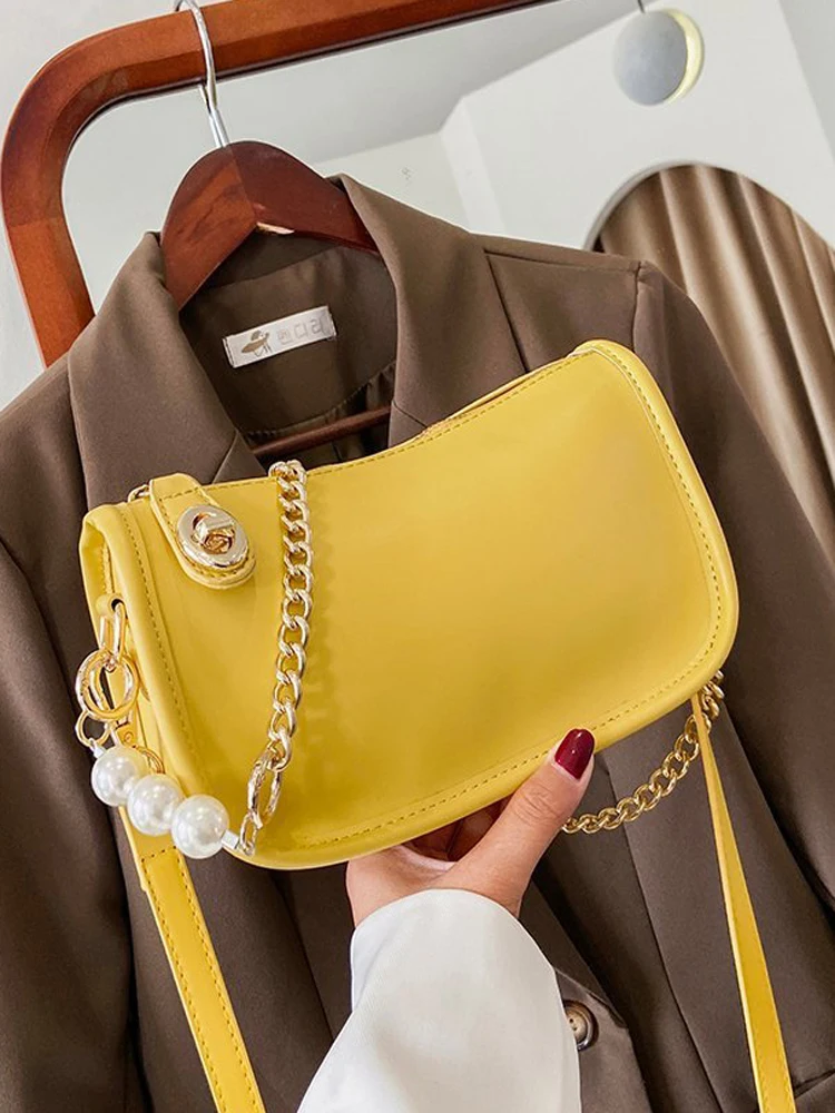 Design Trendy PU Leather Crossbody Shoulder Bag for Women 2021 Summer Zipper Small Cute Handbags and Purses Chain
Design Trendy PU Leather Crossbody Shoulder Bag for Women 2021 Summer Zipper Small Cute Handbags and Purses Chain