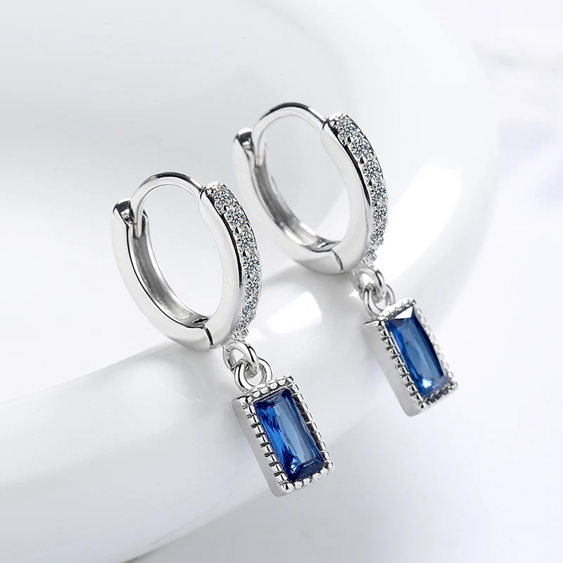 Fashion Korean Blue Square Crystal Earrings for Women Luxury AAA Cubic Zircon Silver Color Drop Earring Oorbellen Brincos 2020
Fashion Korean Blue Square Crystal Earrings for Women Luxury AAA Cubic Zircon Silver Color Drop Earring Oorbellen Brincos 2020