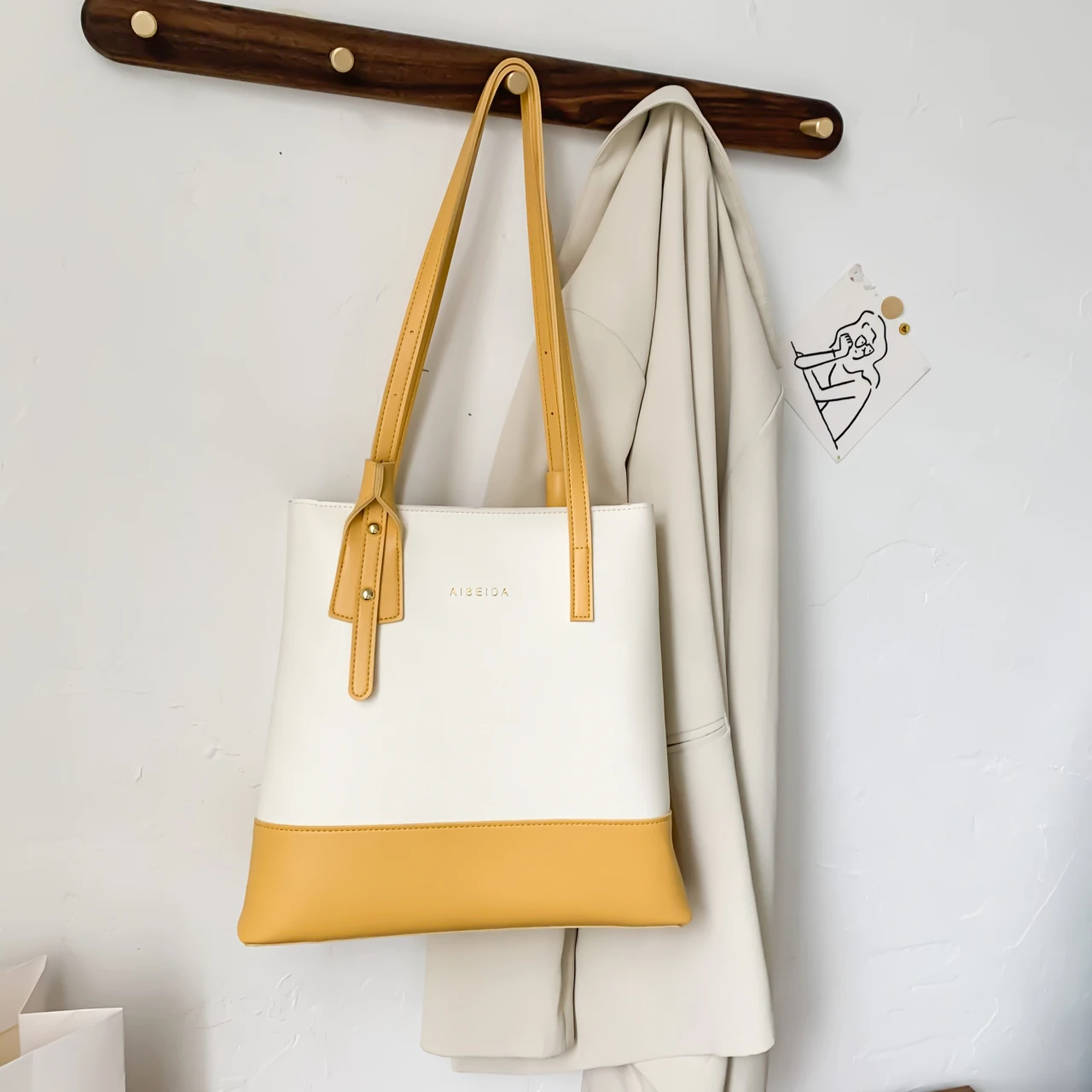 Women Designer Brand Fashion Shoulder Bag Luxury Solid Color Genuine Leather Crossbody Bag Ladies Classic Medium Purse New 2021
Women Designer Brand Fashion Shoulder Bag Luxury Solid Color Genuine Leather Crossbody Bag Ladies Classic Medium Purse New 2021