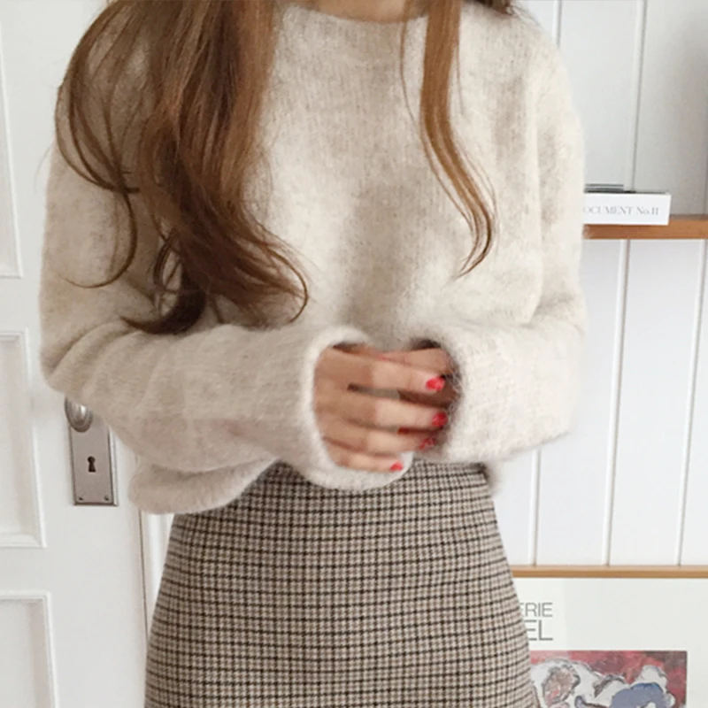 2020 Women O-neck Pullover Short Loose Sweater Lasy Cosy Soft White Knitted Female Base Casual Top Outwear T07807T
2020 Women O-neck Pullover Short Loose Sweater Lasy Cosy Soft White Knitted Female Base Casual Top Outwear T07807T