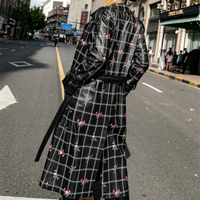 New Fashion Women Long Winter Sleeve Thicken Warm print gingham Adjustable Waist High quality Female Real leather coat CY452
New Fashion Women Long Winter Sleeve Thicken Warm print gingham Adjustable Waist High quality Female Real leather coat CY452