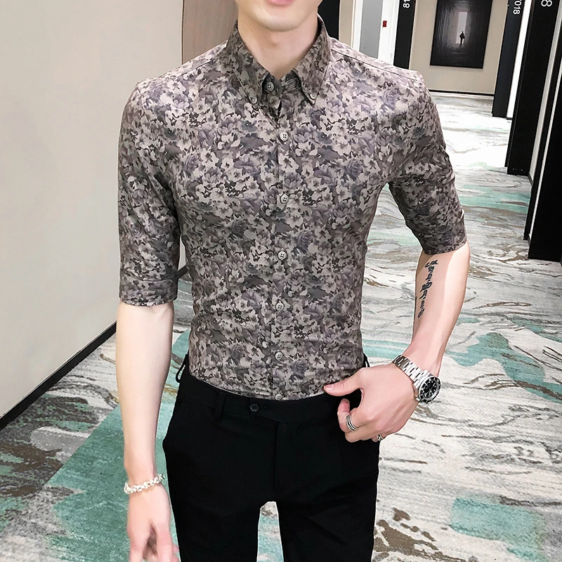 British Style 2020 Summer Men Floral Shirt Brand New Half Sleeve Printed Shirts For Men Slim Fit Casual Blouse Homme Streetwear
British Style 2020 Summer Men Floral Shirt Brand New Half Sleeve Printed Shirts For Men Slim Fit Casual Blouse Homme Streetwear