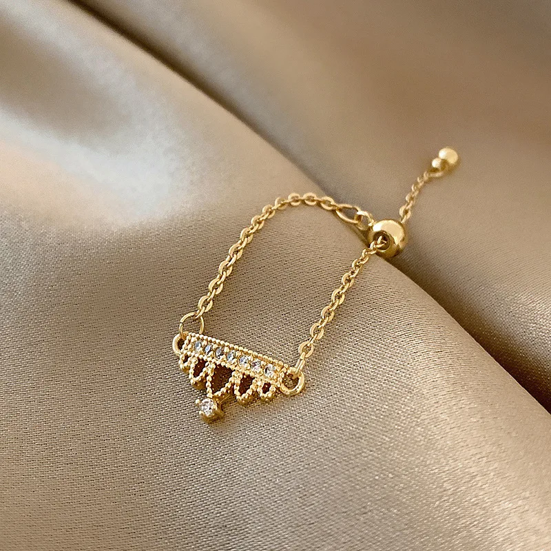 Fashion Chain Crown Adjustable Ring For Women Korean Style Zircon Gold Color Finger Rings Girls Wedding Jewelry Gift Wholesale
Fashion Chain Crown Adjustable Ring For Women Korean Style Zircon Gold Color Finger Rings Girls Wedding Jewelry Gift Wholesale