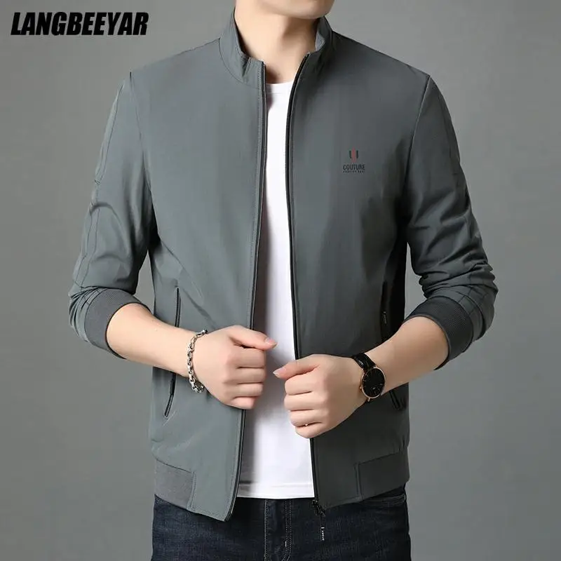Top Grade New Designer Brand Casual Fashion Stand Collar Men Coats & Jackets Zipper Korean Autumn Windbreaker Men Clothes
Top Grade New Designer Brand Casual Fashion Stand Collar Men Coats & Jackets Zipper Korean Autumn Windbreaker Men Clothes