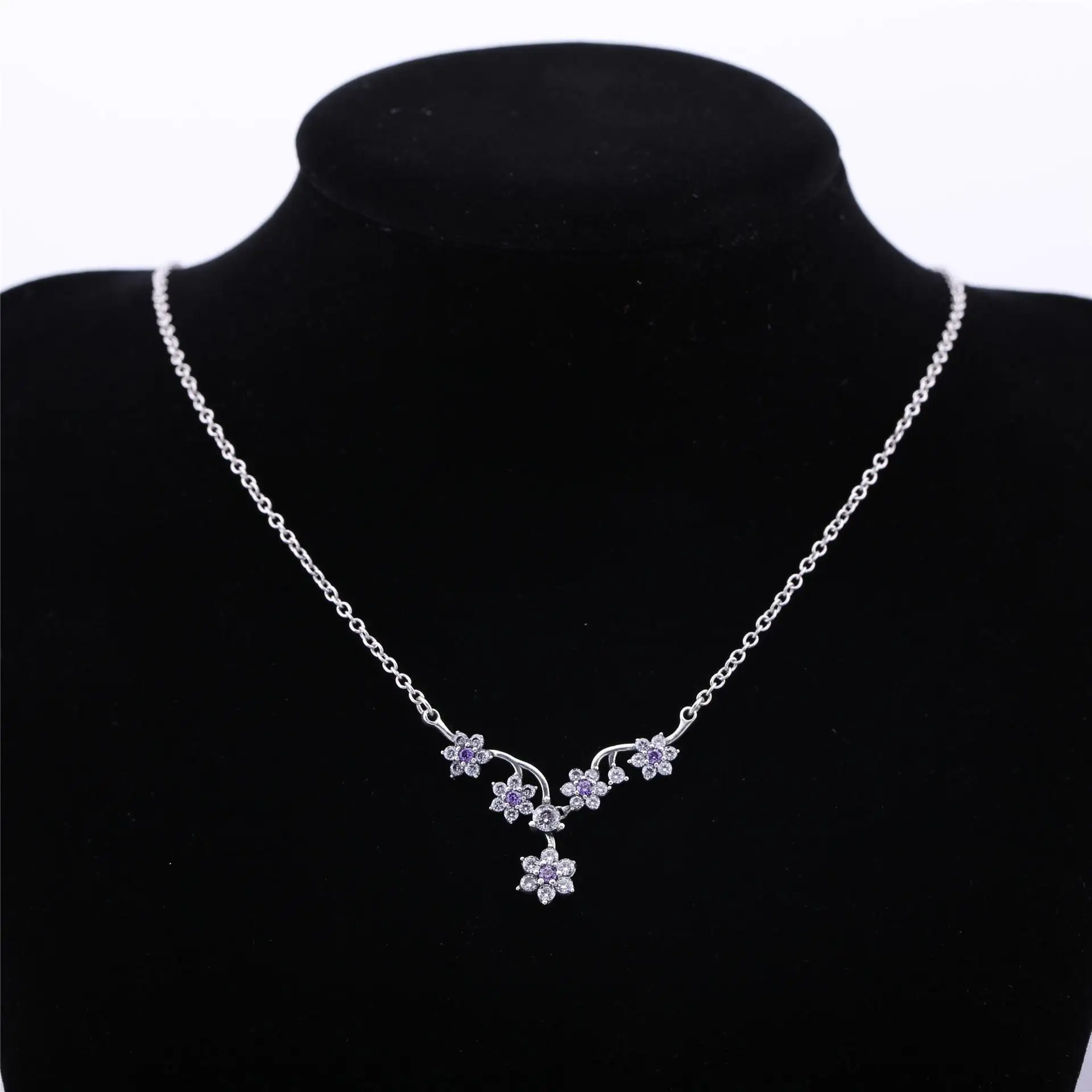 Original Pans 925 Sterling Silver Forget Me Not Blooms Flower Crystal Pendant Europe Necklace Women Holiday Gift Jewelry 
Original Pans 925 Sterling Silver Forget Me Not Blooms Flower Crystal Pendant Europe Necklace Women Holiday Gift Jewelry