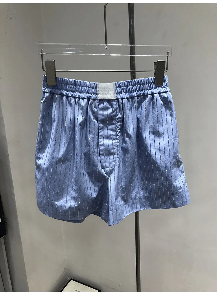 ALEXANDER Summer New Style European and American Fashion Trend Brand Heavy Industry Shiny Hot Diamond Suit Shorts Women
ALEXANDER Summer New Style European and American Fashion Trend Brand Heavy Industry Shiny Hot Diamond Suit Shorts Women