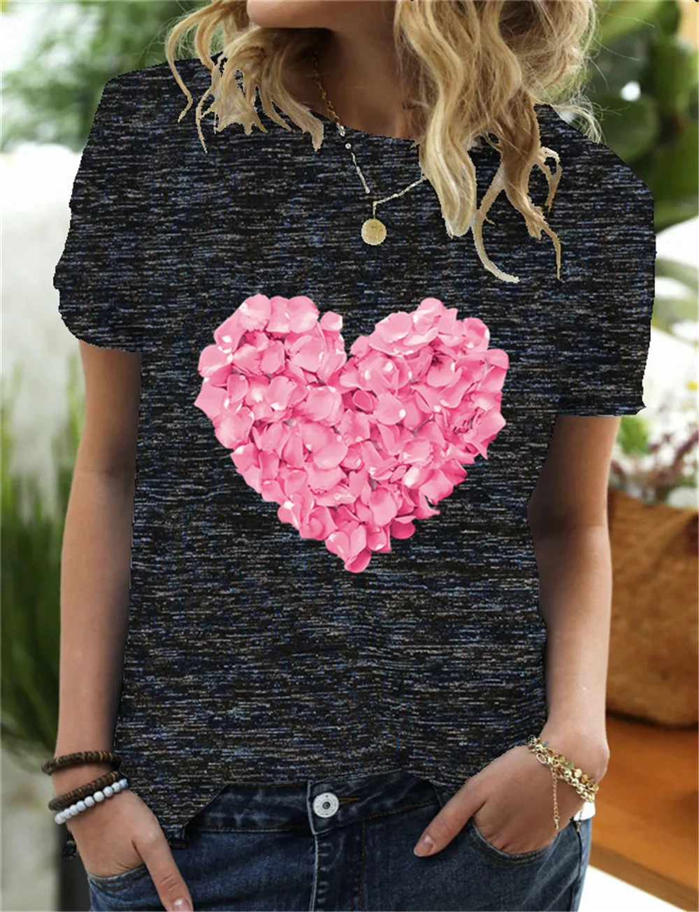 Fashion Pink Petal Heart Printing Women T-shirt Summer Casual Short-sleeved T Shirt Harajuku Top Streetwear Women Tshirt
Fashion Pink Petal Heart Printing Women T-shirt Summer Casual Short-sleeved T Shirt Harajuku Top Streetwear Women Tshirt