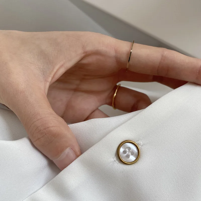 2020 Spring Korean Urban Leisure Commuting Solid Color Retro French Small Lapel V-Neck Long Sleeve Simple Loose Women's Shirt
2020 Spring Korean Urban Leisure Commuting Solid Color Retro French Small Lapel V-Neck Long Sleeve Simple Loose Women's Shirt