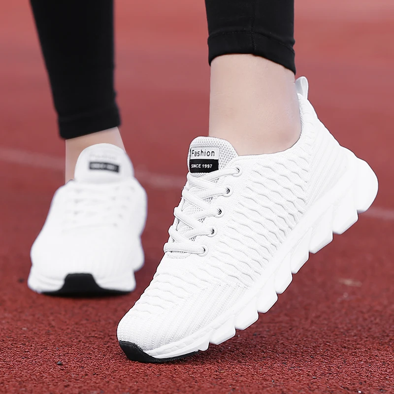 Summer Women's Sports Shoes White Mesh Breathable Non-Slip Lightweight Flat Bottom Casual Running Vulcanized Women's Shoes
Summer Women's Sports Shoes White Mesh Breathable Non-Slip Lightweight Flat Bottom Casual Running Vulcanized Women's Shoes