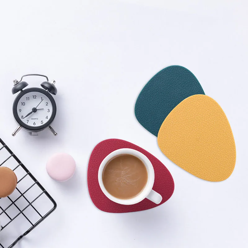 3 PCS/Set Nordic Style Drop-Shaped Coaster Tabletop Protection Prevents Furniture Damage -Silicone Drink Coasters
3 PCS/Set Nordic Style Drop-Shaped Coaster Tabletop Protection Prevents Furniture Damage -Silicone Drink Coasters