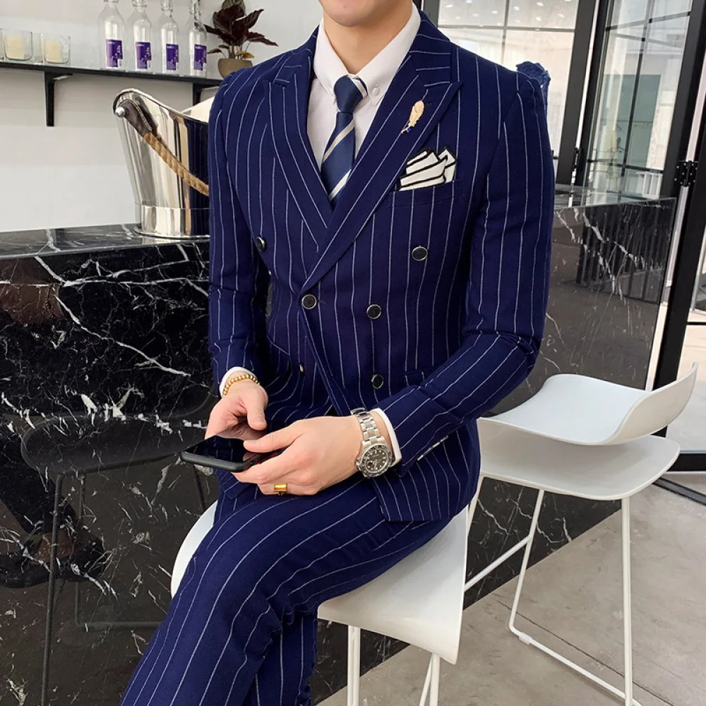British Business Casual Suit for Men Solid Color Striped Three Pieces Set Young Male Slim Double Breasted Terno Masculino Suit
British Business Casual Suit for Men Solid Color Striped Three Pieces Set Young Male Slim Double Breasted Terno Masculino Suit