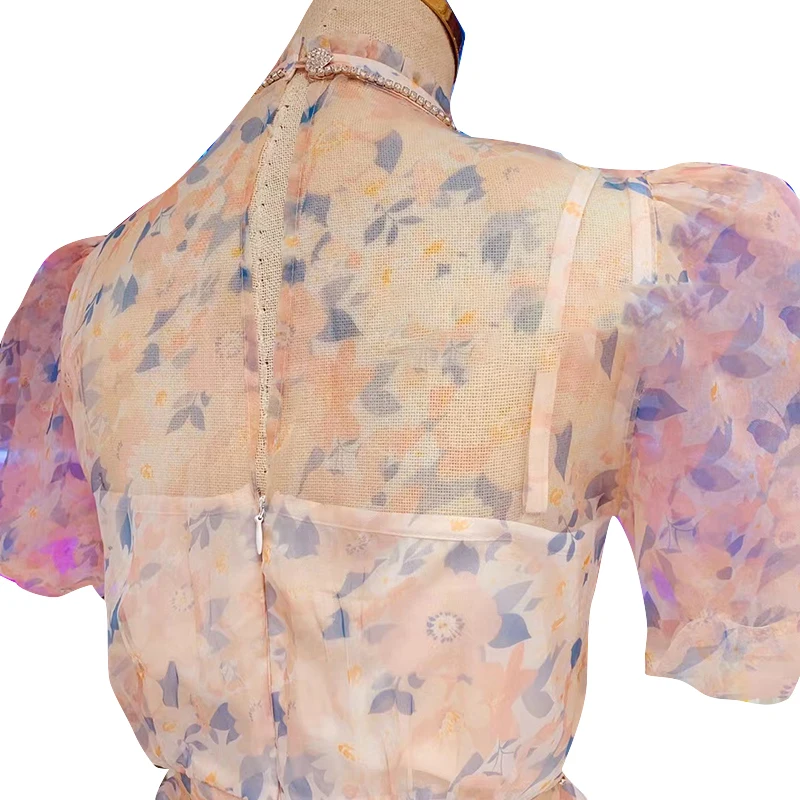 VGH Print Elegant Dress For Women Stand Collar Puff Short Sleeve High Waist Hit Color Mini Dresses Females Summer 2021 New Style
VGH Print Elegant Dress For Women Stand Collar Puff Short Sleeve High Waist Hit Color Mini Dresses Females Summer 2021 New Style