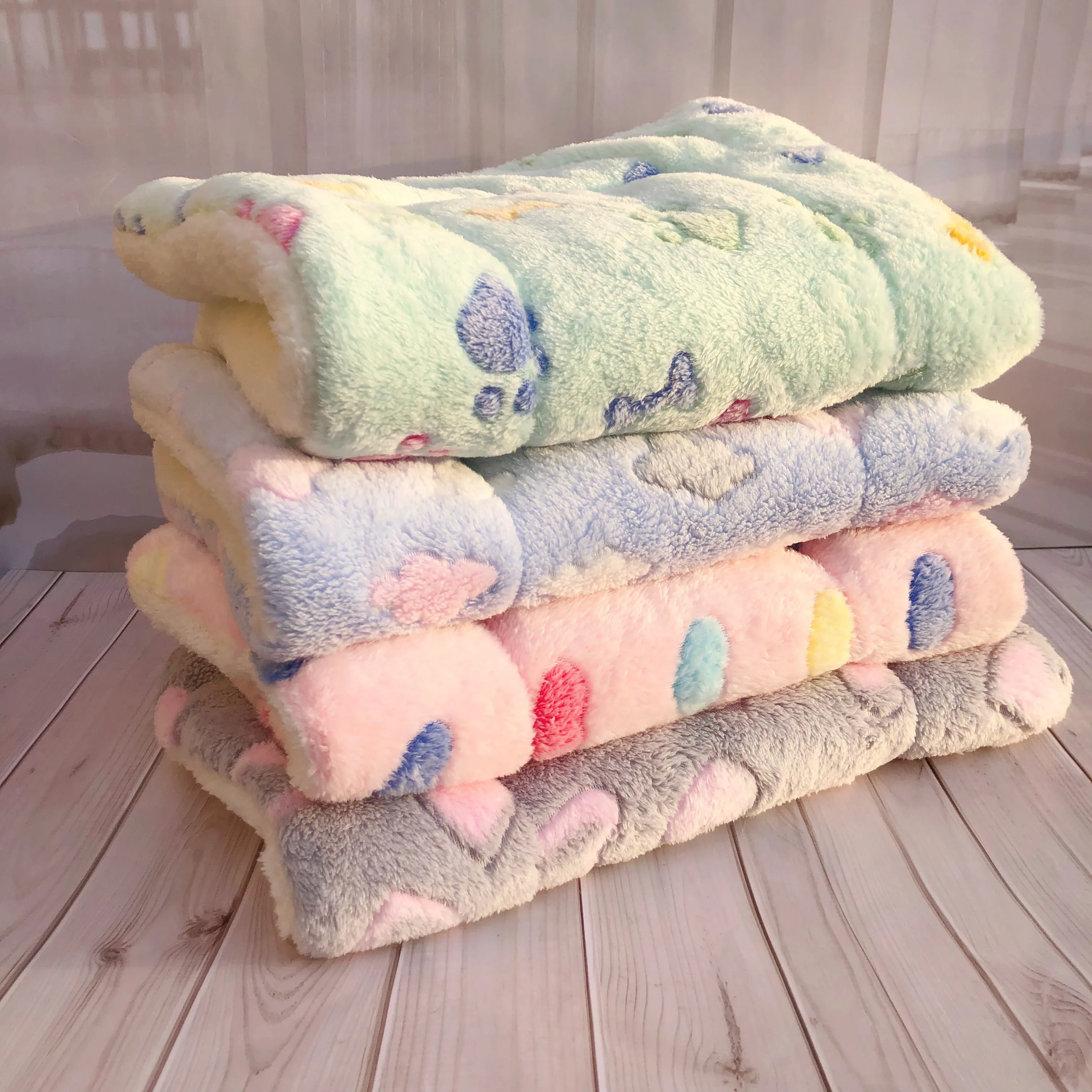 Plush Pet Sleeping Mat Soft Flannel Thickened Fleece Pad Puppy Dog Cat Bed Mat Home Rug Keep Warm Floor Bed Cushion
Plush Pet Sleeping Mat Soft Flannel Thickened Fleece Pad Puppy Dog Cat Bed Mat Home Rug Keep Warm Floor Bed Cushion