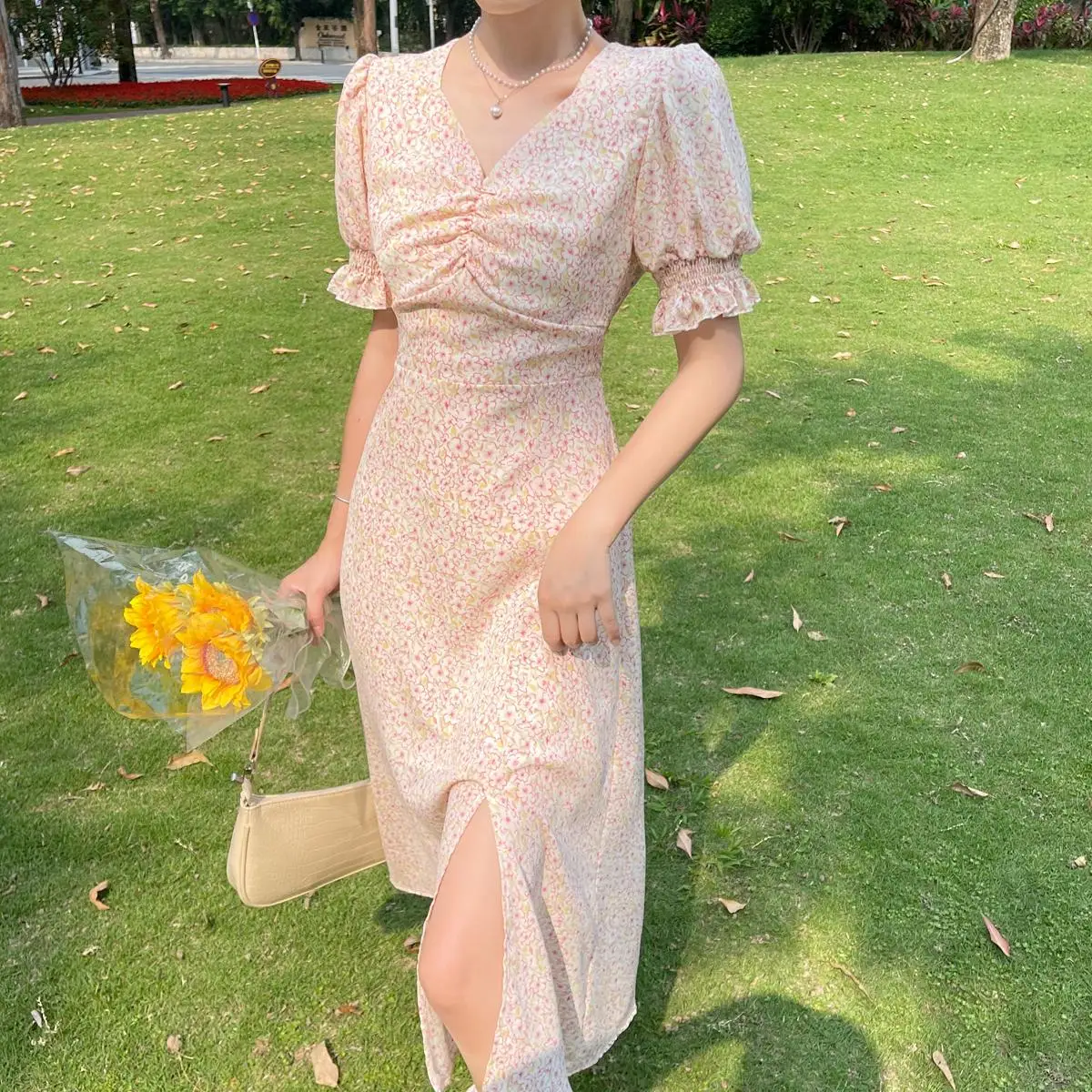 Summer Women's Chiffon Elegant Dress Vintage Robe Short Sleeve V-neck Floral Midi Dress Female Vestidos 
Summer Women's Chiffon Elegant Dress Vintage Robe Short Sleeve V-neck Floral Midi Dress Female Vestidos