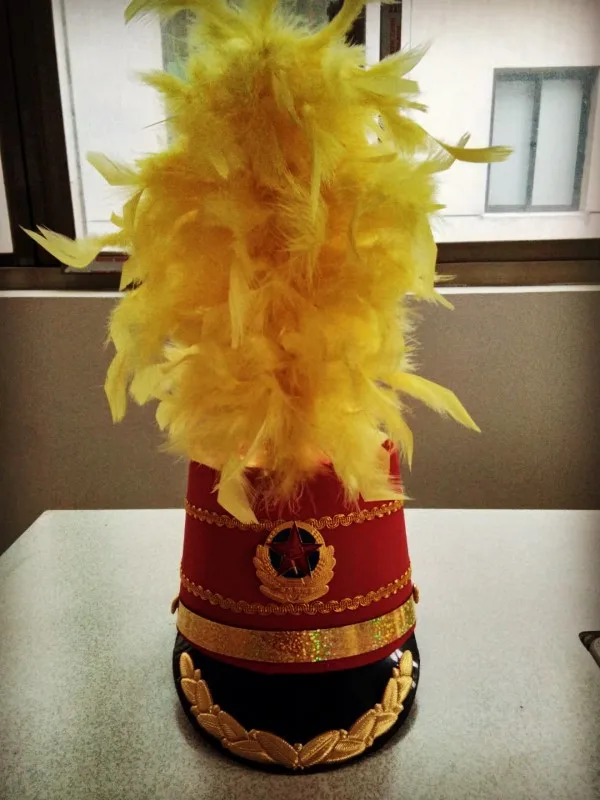 Yellow Feather Red Top Hat School Drum Team Bar Nightclub Show Music Guard of Honour Accessories Military Cap Carnival Supplies
Yellow Feather Red Top Hat School Drum Team Bar Nightclub Show Music Guard of Honour Accessories Military Cap Carnival Supplies