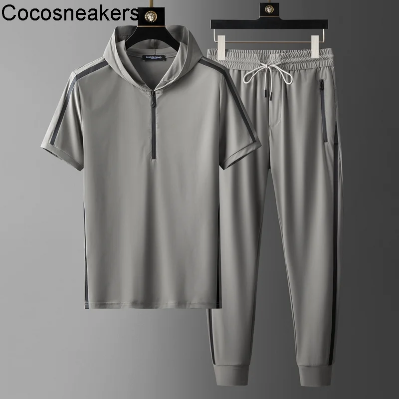 New Summer handsome thin hooded short sleeve two-piece set men's fashion pressure glue ice fabric men's sports leisure suit
New Summer handsome thin hooded short sleeve two-piece set men's fashion pressure glue ice fabric men's sports leisure suit