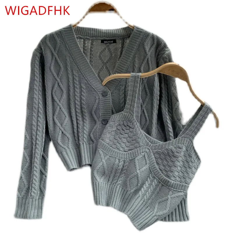 Autumn/Winter Fashion Knit Suit Korean Style Western Cardigan Jacket Knit Top + Camisole Two-piece Female Casual Solid Color
Autumn/Winter Fashion Knit Suit Korean Style Western Cardigan Jacket Knit Top + Camisole Two-piece Female Casual Solid Color