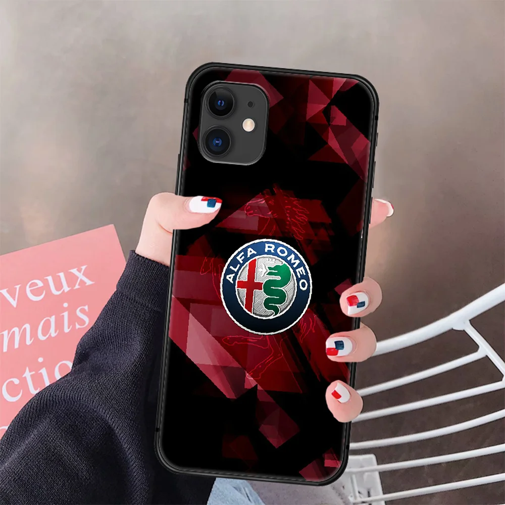 Luxury Alfa Romeo Giulietta Car logo Phone Case Cover Hull For IPhone 5 5s se 2 6 6s 7 8 12 Mini Plus X XS XR 11 PRO MAX black
Luxury Alfa Romeo Giulietta Car logo Phone Case Cover Hull For IPhone 5 5s se 2 6 6s 7 8 12 Mini Plus X XS XR 11 PRO MAX black