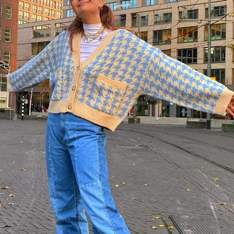 Houndstooth Plaid Print Sweater Coat 2021 Women Autumn Winter Vintage Knitted Long Sleeve Pocket Patchwork Button Crop Tops
Houndstooth Plaid Print Sweater Coat 2021 Women Autumn Winter Vintage Knitted Long Sleeve Pocket Patchwork Button Crop Tops