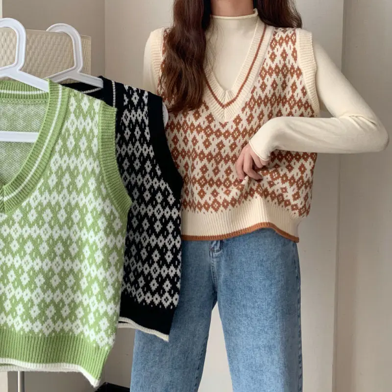 Young Lady Spring Fall V-neck Chic Korea Girls Sweater Vest Loose Knit Outer Wear Leisure Clothing Coat Top Cloth for Women Girl
Young Lady Spring Fall V-neck Chic Korea Girls Sweater Vest Loose Knit Outer Wear Leisure Clothing Coat Top Cloth for Women Girl