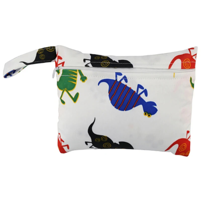 Baby Care Cartoon Mini Nursing Wet Bag Waterproof Nappy Bags For Stroller Reusable For Mama Cloth Menstrual Pads 
Baby Care Cartoon Mini Nursing Wet Bag Waterproof Nappy Bags For Stroller Reusable For Mama Cloth Menstrual Pads