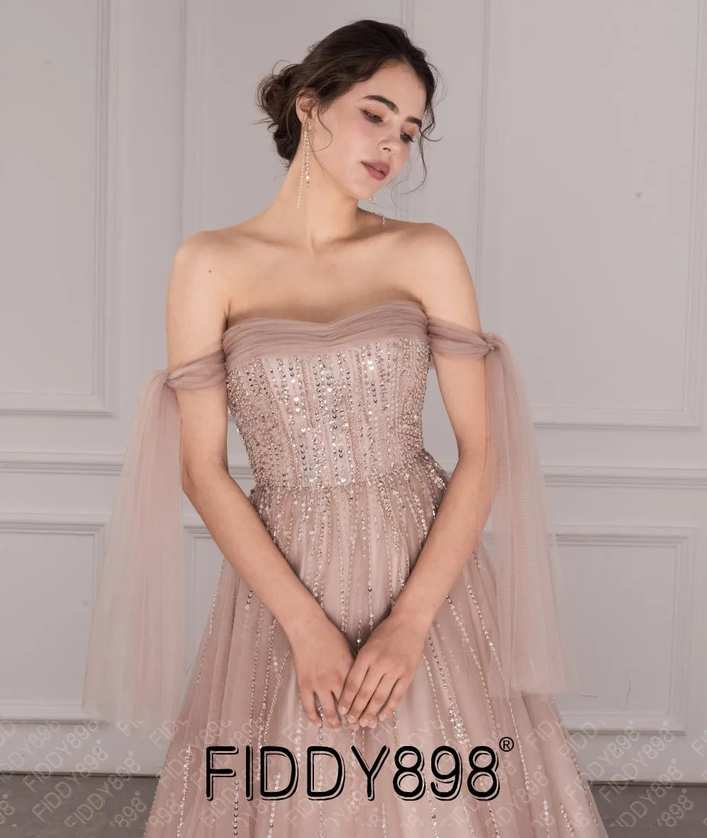 Off Shoulder Straps Evening Gowns For Women Elegant Ball Sequins Beaded Formal Dress A-Line Sweetheart Long Tulle Party Wear
Off Shoulder Straps Evening Gowns For Women Elegant Ball Sequins Beaded Formal Dress A-Line Sweetheart Long Tulle Party Wear