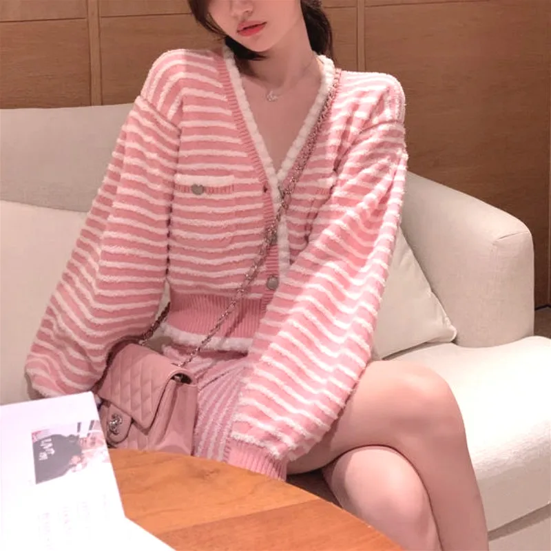 Knit 2 Piece Set Women Striped Elegant Office Sweater Suits Female Cardigan Coat+mini Skirt and Top Set Korean Style Outfit 2020
Knit 2 Piece Set Women Striped Elegant Office Sweater Suits Female Cardigan Coat+mini Skirt and Top Set Korean Style Outfit 2020