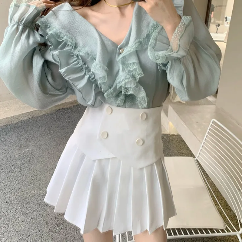 2021 Spring 2 Pieces Sets Women V-Neck Lace Ruffles Patchwork Chiffon Long Sleeve BlouseHigh Waist White Pleated Skirt Suit
2021 Spring 2 Pieces Sets Women V-Neck Lace Ruffles Patchwork Chiffon Long Sleeve BlouseHigh Waist White Pleated Skirt Suit