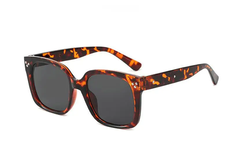 2021 New Square Sunglasses Women Brand Designer Big Frame Gradient Vintage Sun Glasses For Women Oculos De Sol Feminino UV400
2021 New Square Sunglasses Women Brand Designer Big Frame Gradient Vintage Sun Glasses For Women Oculos De Sol Feminino UV400