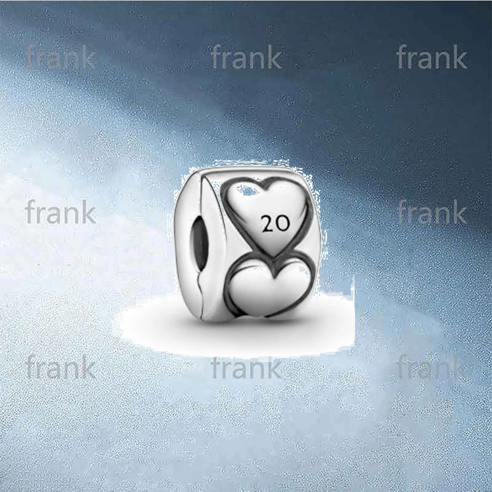 799006C00 20th Anniversary Hearts Clip Charm