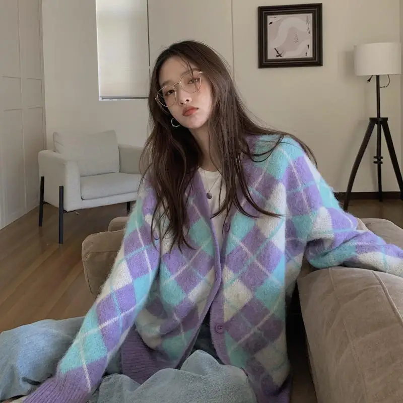 Cardigan knitted jacket women's autumn and winter new style rhombus soft waxy lazy wind loose outer wear mohair sweater ins tide
Cardigan knitted jacket women's autumn and winter new style rhombus soft waxy lazy wind loose outer wear mohair sweater ins tide